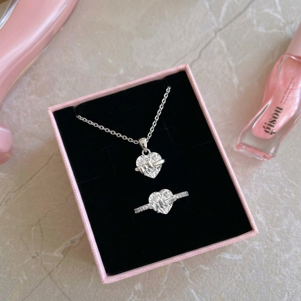 Pretty in Love Necklace